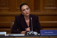 deputata-aur-laura-gherasim,-acuzatii-dure-despre-guvernarile-ultimilor-ani:-nota-de-plata-ajunge-tot-la-roman