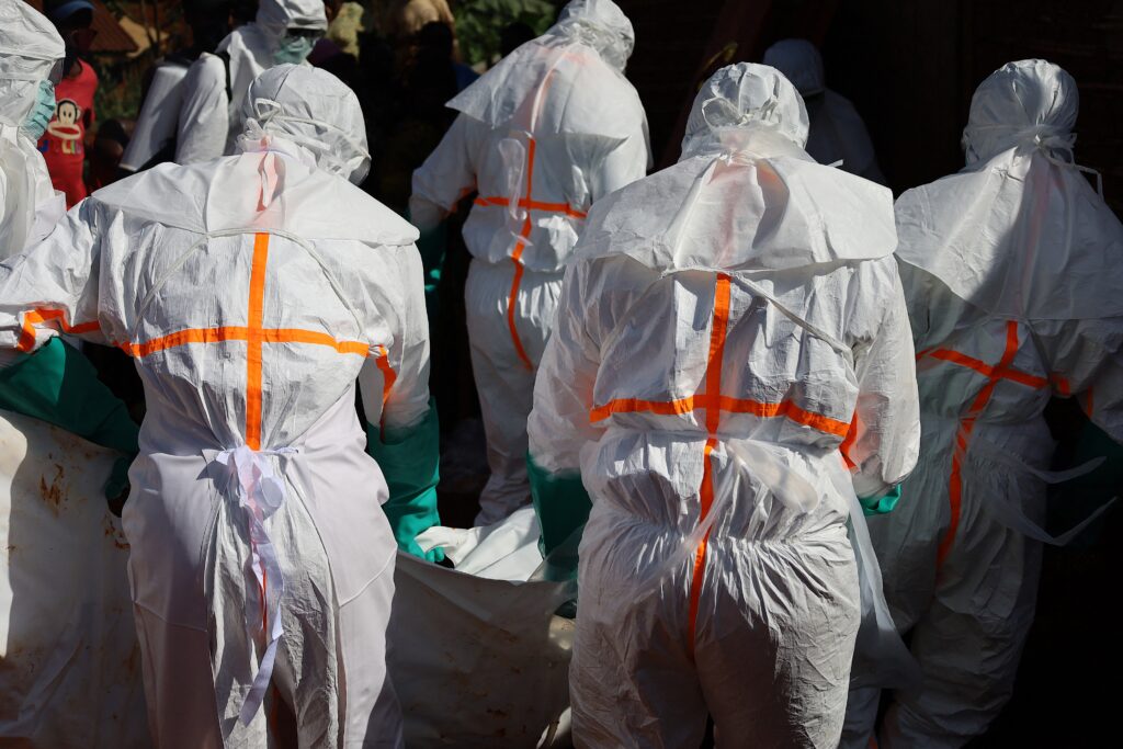 ebola-face-ravagii-in-congo.-numarul-deceselor-cauzate-de-epidemie-a-depasit-3-000