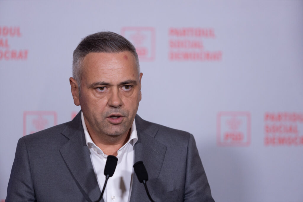 florin-barbu,-fost-ministru-al-agriculturii:-bolojan-trebuie-sa-plece-inainte-sa-puna-agricultura-romaneasca-pe-butuci