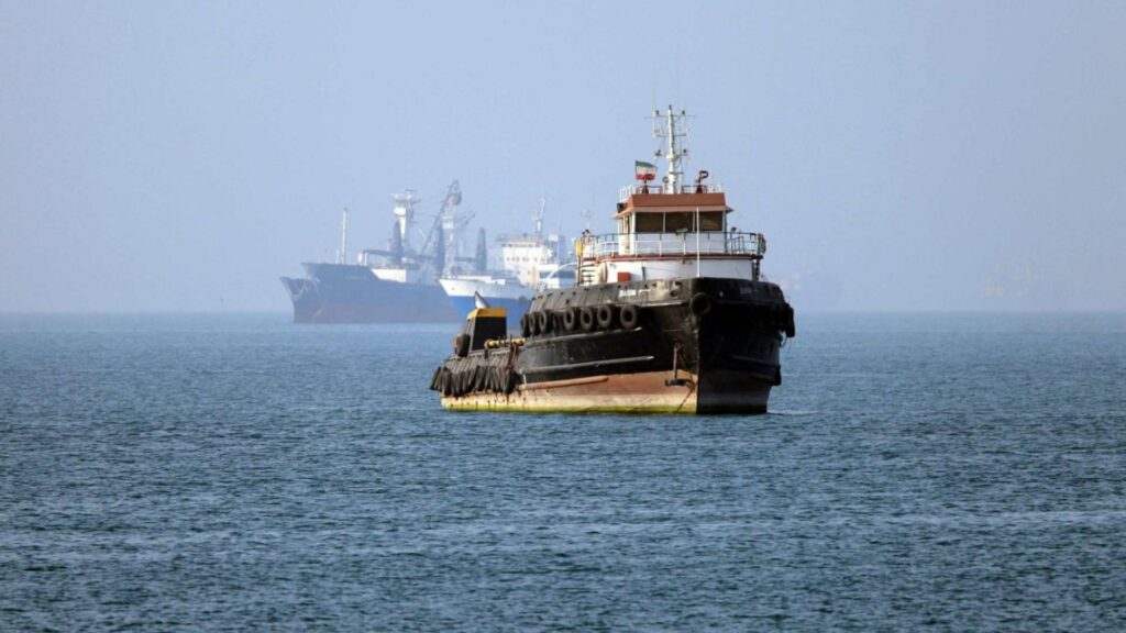 sua-si-iranul-au-tras-asupra-unor-nave-in-apele-din-apropierea-iranului
