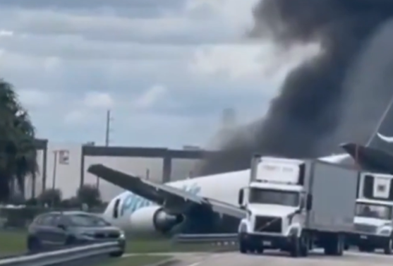 un-avion-cargo-al-amazon-a-luat-foc-dupa-ce-a-depasit-pista-aeroportului-din-miami