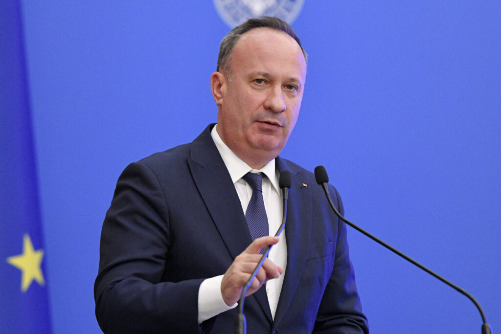 deputatii-pnl-si-usr,-ironizati-de-un-fost-ministru:-principiile-dispar-cand-e-vorba-sa-li-se-taie-diurna