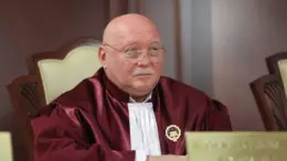 scandal:-judecator-ccr,-zbor-privat-spre-mykonos