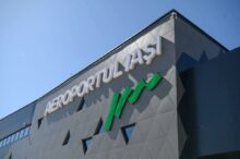 pelerini-evrei,-intranzit-prin-aeroportuliasi-spre-uman,-pentru-sarbatoarea-roshasana.-romeo-vatra-face-un-apel-latoleranta-si-respect