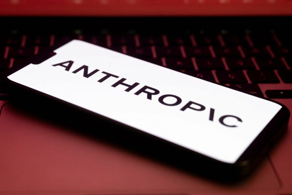 hackerii-lasa-ai-ul-sa-lucreze-in-locul-lor.-avertismentul-anthropic