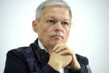dacian-ciolos-promite-sa-publice-costurile-campaniei-pentru-sefia-francofoniei:-suntem-foarte-chibzuiti-cu-banul-public