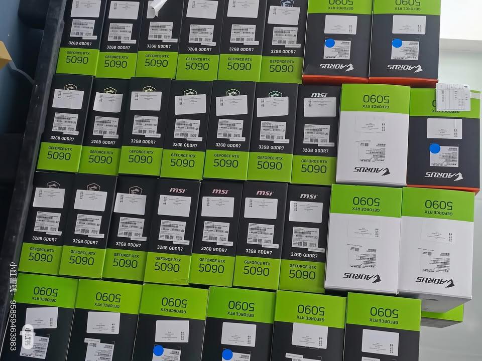 companiile-din-domeniul-ai-cumpara-acceleratoare-nvidia-rtx-5090-la-palet-pentru-echiparea-centrelor-de-date