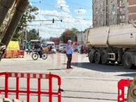 haos-in-intersectia-de-la-gara!-semafoarele-nu-functioneaza,-iar-o-banda-este-blocata-de-lucrari-–-update