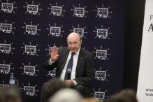 basescu:-daca-stam-si-asteptam,-va-fi-groasa.-avertisment-privind-petrolul-si-preturile-carburantilor