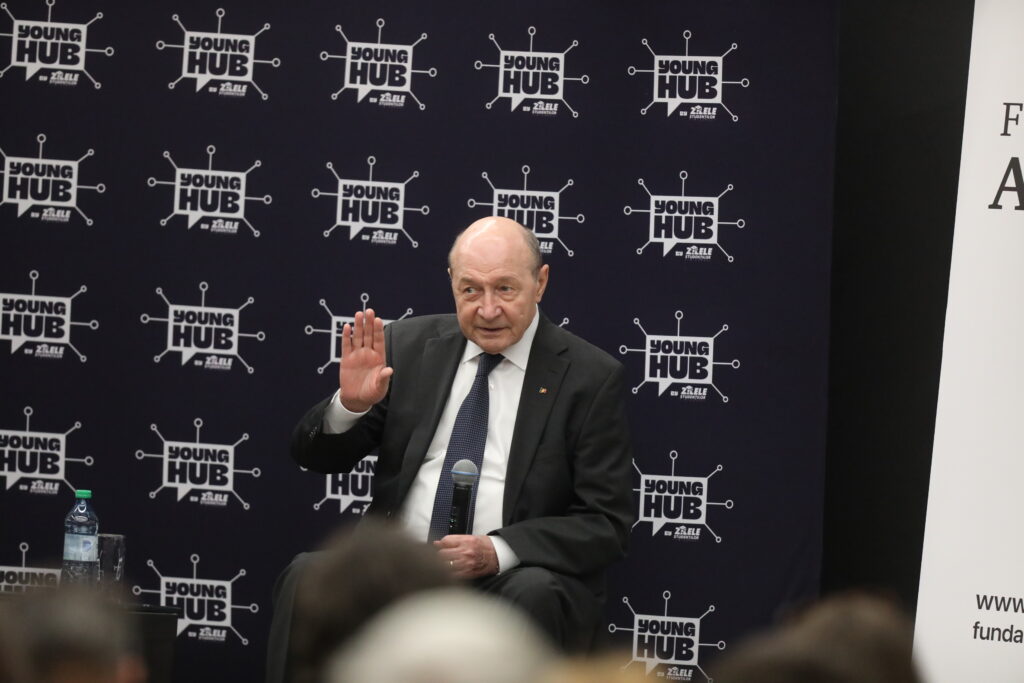 basescu:-daca-stam-si-asteptam,-va-fi-groasa.-avertisment-privind-petrolul-si-preturile-carburantilor