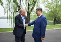 xi-jinping-a-ajuns-la-washington,-unde-donald-trump-l-a-intampinat-personal-la-baza-andrews.-cei-doi-lideri-discuta-relatia-sua-china-privind-comertul,-inteligenta-artificiala,-precum-si-situatia-din-iran