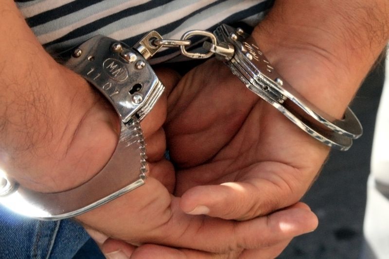arestat-pentru-pornografie-infantila.-barbat-de-30-ani-din-dambovita,-cercetat-dupa-ce-ar-fi-cerut-unei-minore-fotografii-sexuale