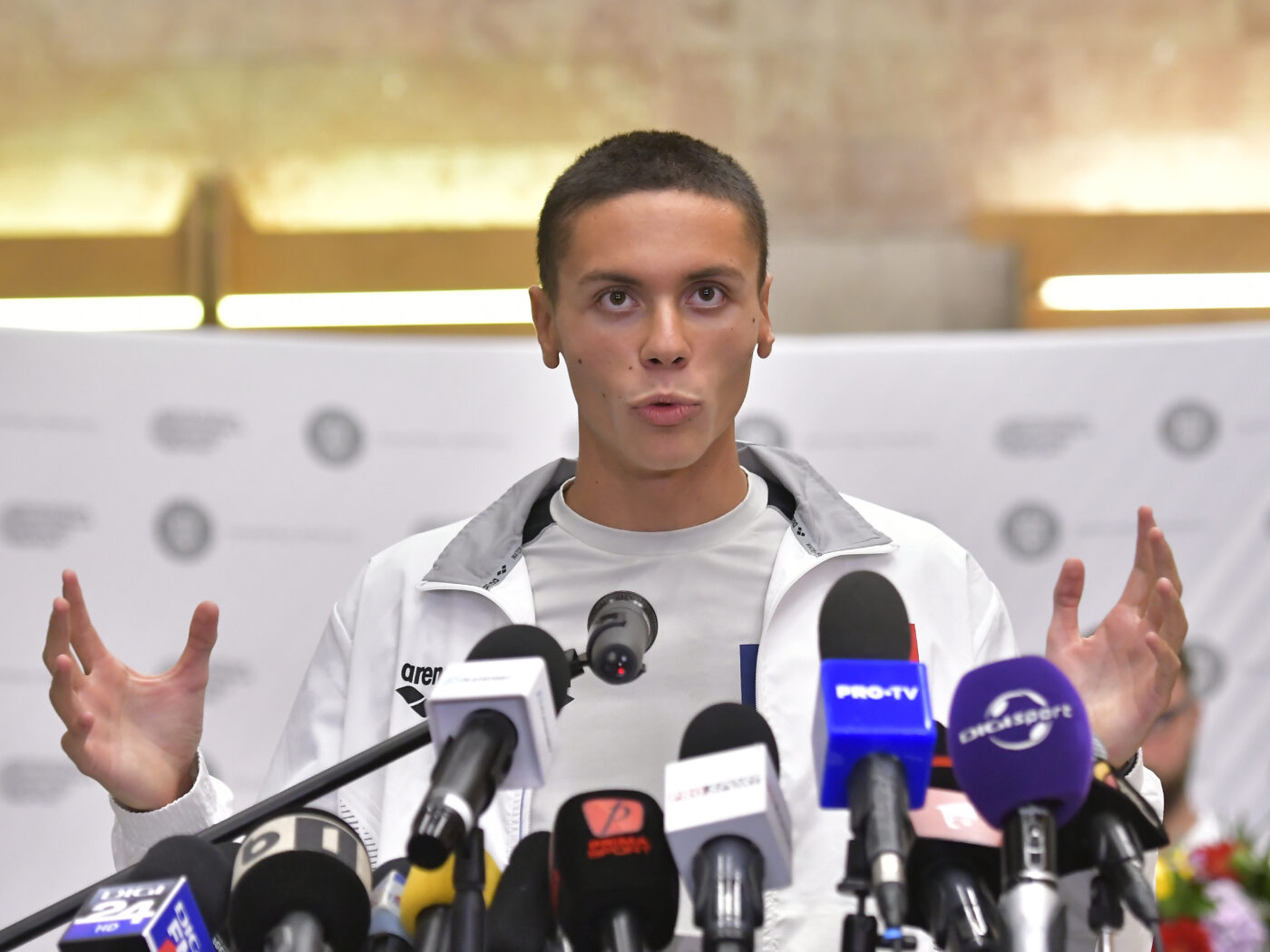 david-popovici-s-a-plans-ca-ans-nu-i-a-platit-banii-pentru-medalii