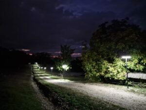 primul-muzeu-in-aer-liber-din-romania-trece-la-iluminatul-solar-investitie-de-107.000-de-lei-la-cluj