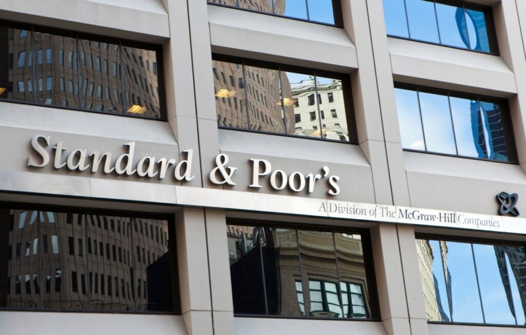 azi-vine-nota-la-examenul-s&p