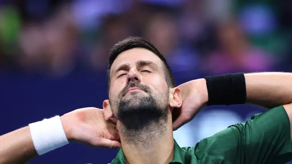 djokovic,-imparatul-chinei:-l-a-invins-pe-zverev-si-lupta-pentru-finala-cu-medvedev!