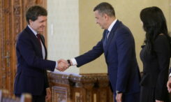 prima-reactie-a-lui-sorin-grindeanu-dupa-desemnarea-lui-luca-niculescu:-continua-sa-sfideze-matematica-parlamentara-/-liderul-psd-vorbeste-despre-alegeri-anticipate