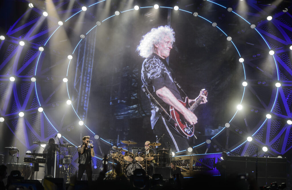 legendarul-chitarist-brian-may-revine-asupra-declaratiilor-despre-queen:-nu-am-spus-niciodata-ca-nu-vom-mai-face-turnee