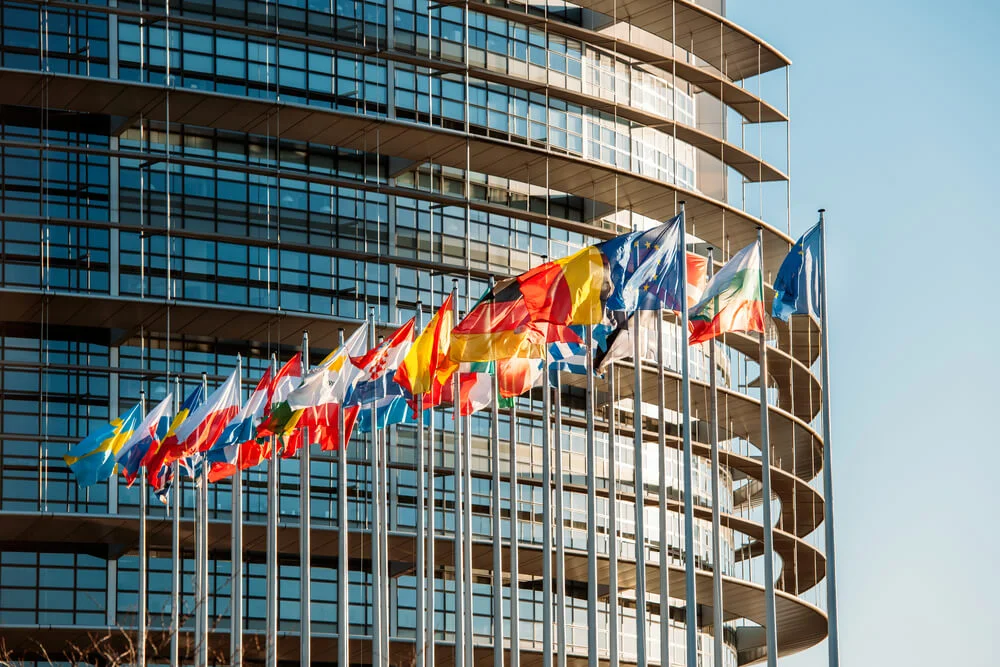ue-se-imprumuta-tot-mai-scump.-curtea-europeana-de-conturi:-dobanzile-pentru-pentru-partea-nerambursabila-a-mecanismului-de-redresare-si-rezilienta-ar-putea-ajunge-la-93-de-miliarde-de-euro