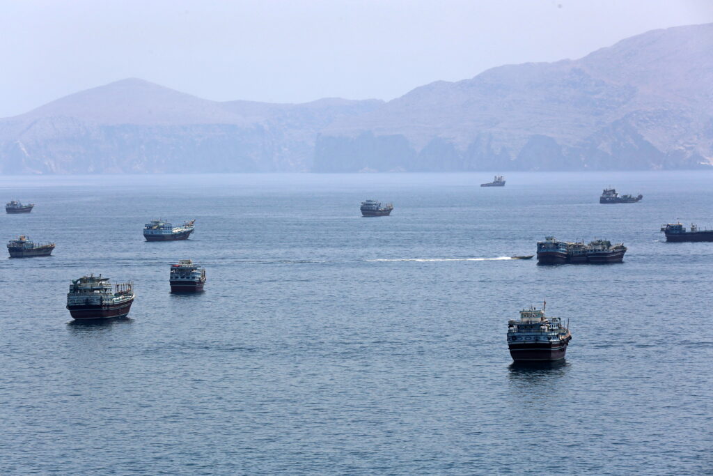 ft:-iranul-ataca-petroliere-si-dincolo-de-stramtoarea-ormuz,-in-incercarea-de-a-limita-exporturile-de-petrol-din-golf