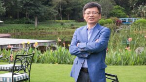 huawei,-compania-care-nu-vrea-sa-se-extinda.-o-discutie-cu-jiang-xisheng-despre-actionariat,-criza,-supravietuire-si-viitor
