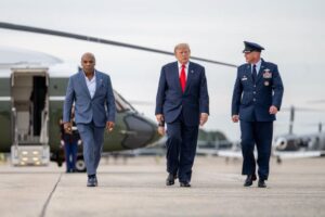 donald-trump,-reactie-fabuloasa-dupa-ce-a-aparut-alaturi-de-mike-tyson:-n-o-sa-ma-bat-cu-el