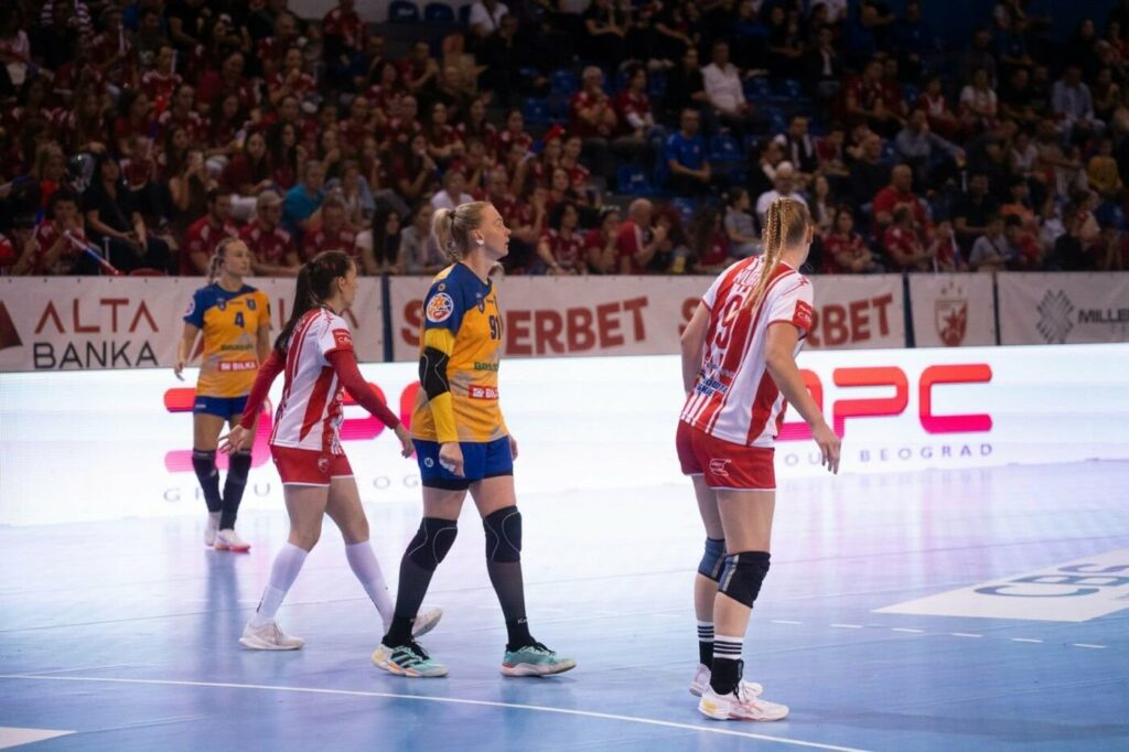 la-portile-grupelor-ehf-european-league!-corona-brasov-a-trecut-de-steaua-rosie-belgrad.-romania,-cu-trei-echipe-in-turul-3