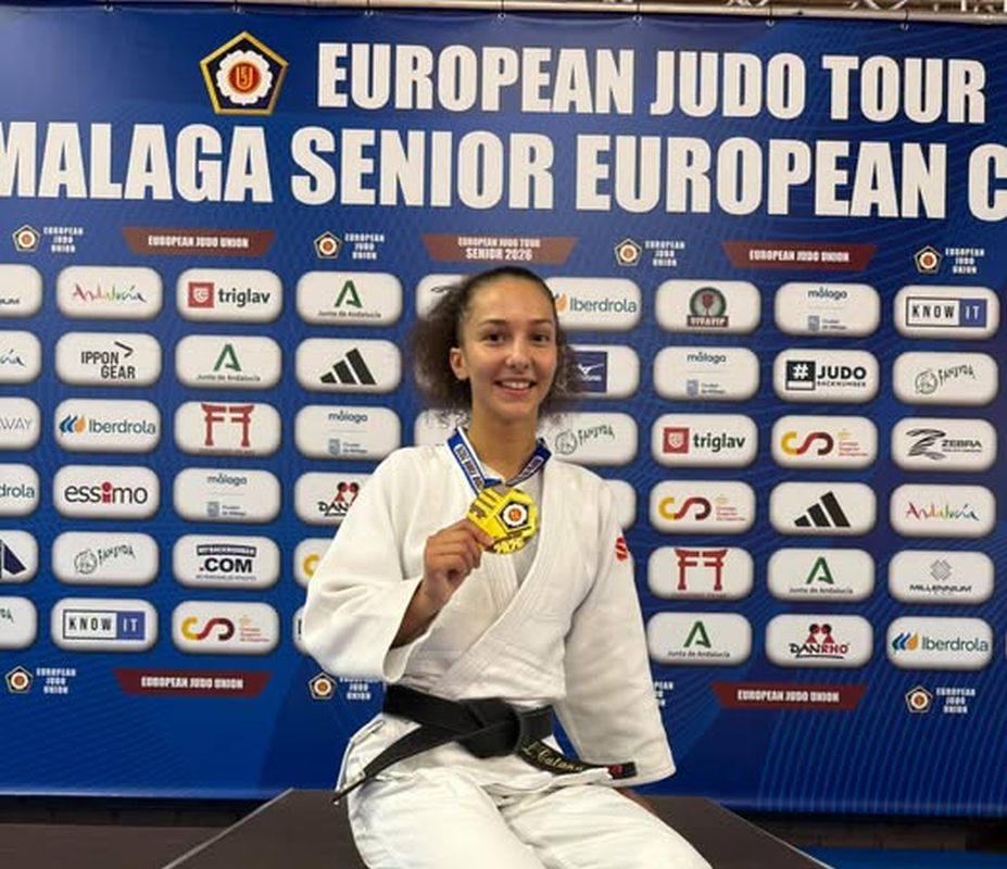 luciana-catana-si-roxana-visa,-medalii-la-cupa-europeana-de-judo