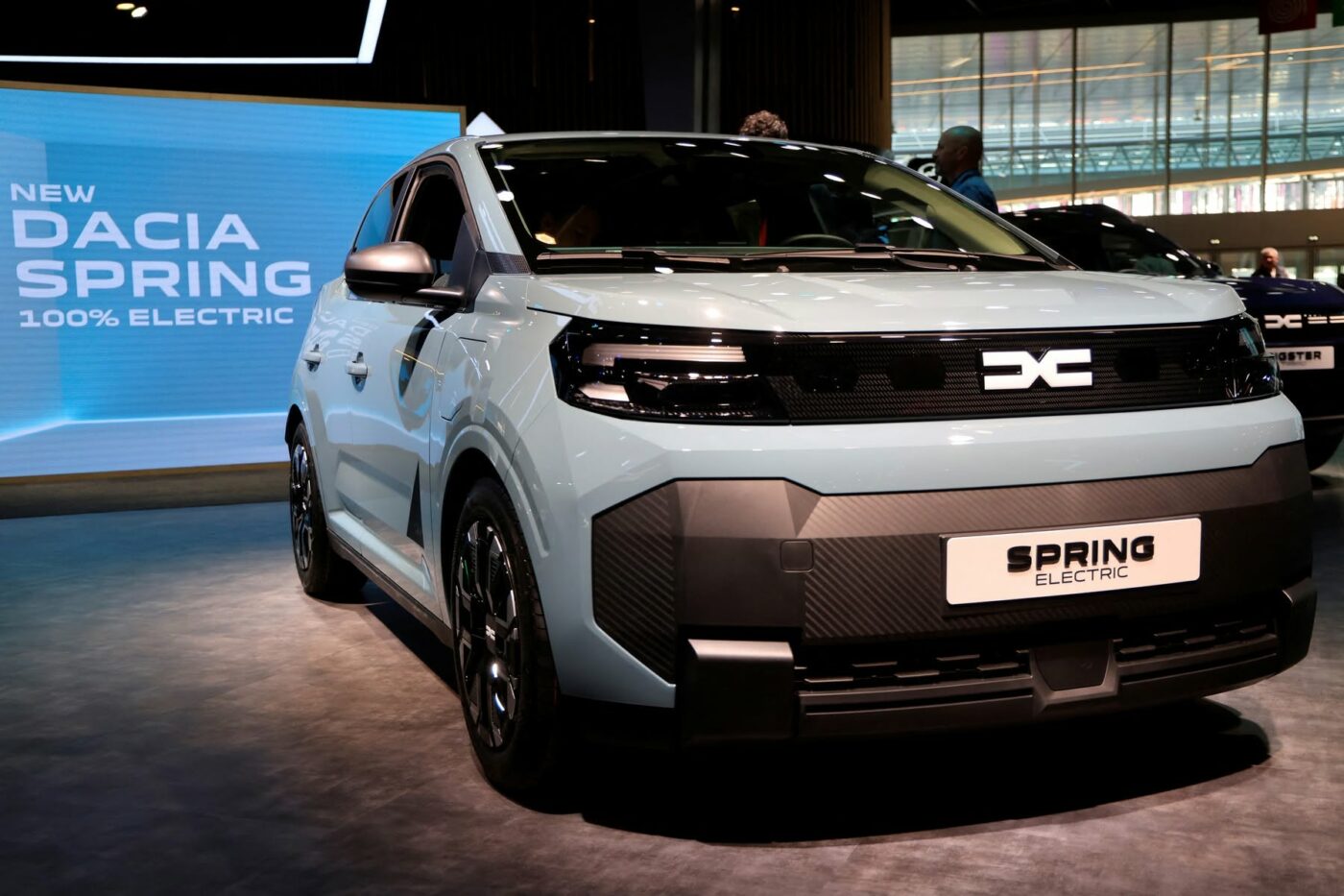 chinezii-au-ramas-impresionati-de-noua-dacia-spring.-cum-au-numit-design-ul-masinii-din-romania