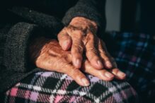pensionarii-sibieni-ajung-sa-se-imprumute-pentru-a-avea-caldura,-iarna