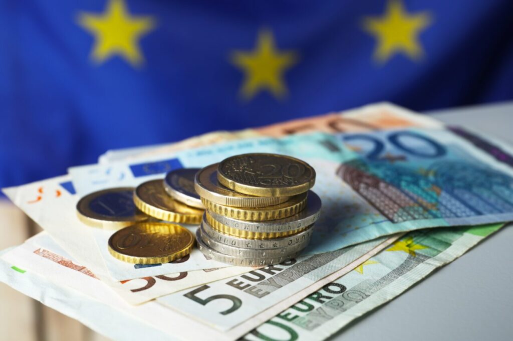 competitivitatea-europeana-pierde-timp-la-ghiseu.-liderii-ue-cer-debirocratizare-si-acces-mai-simplu-la-finantare-pentru-companii