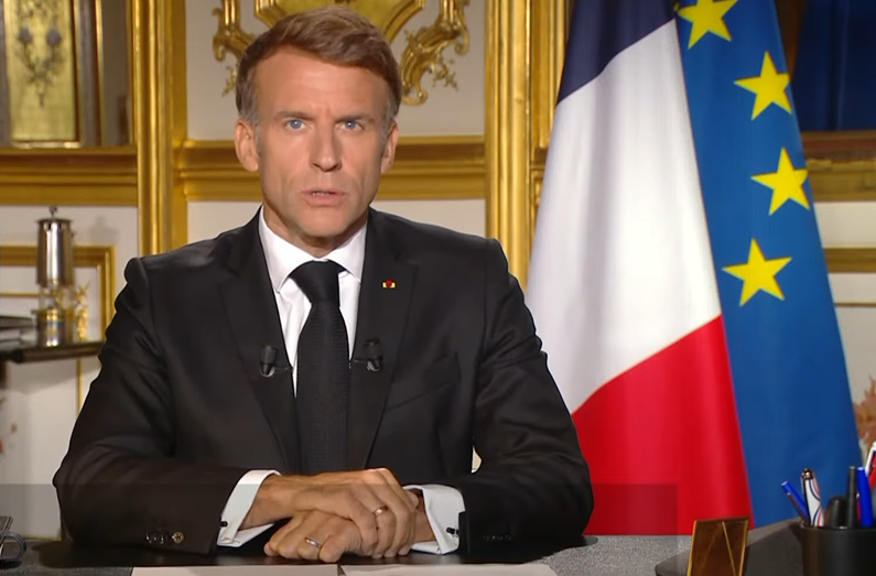 in-urma-protestelor-violente-din-franta,-emmanuel-macron-a-anuntat-reducerea-costurilor-la-carburanti