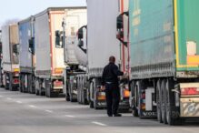 italia-se-confrunta-cu-probleme-de-aprovizionare.-protestele-transportatorilor-lasa-rafturile-unor-supermarketuri-goale