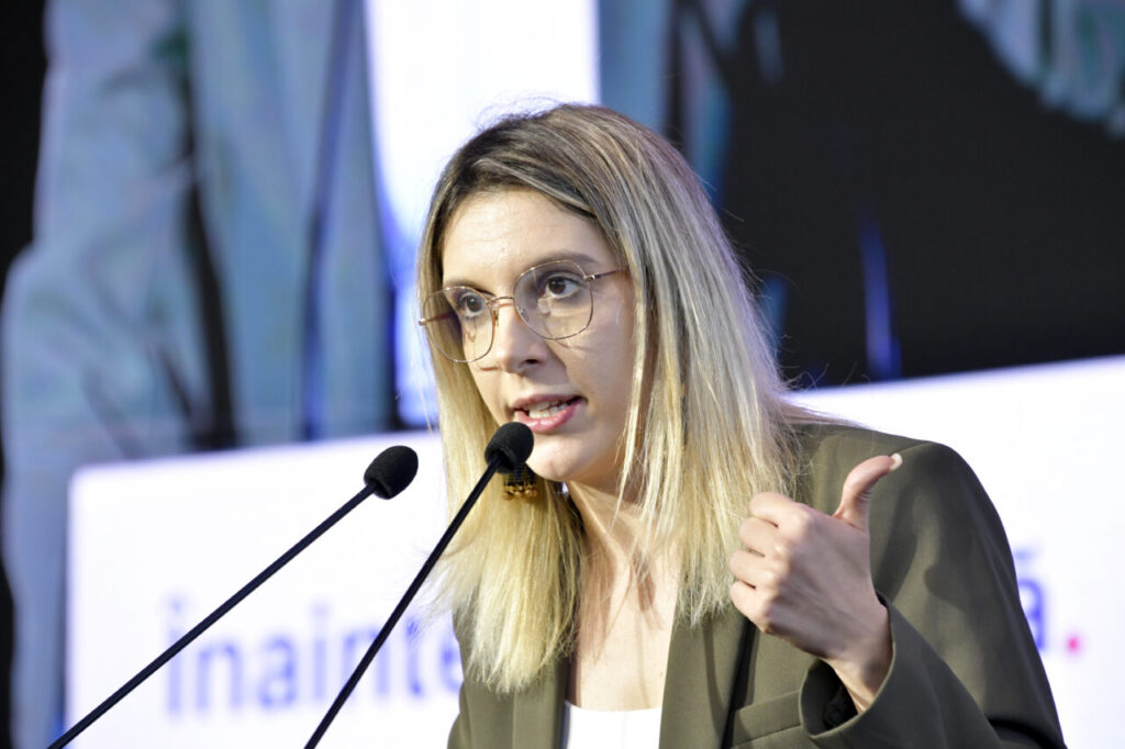 diana-buzoianu,-avertisment-la-plecarea-din-ministerul-mediului:-cati-credeti-ca-deja-n-au-inceput-sa-sune-telefoanele?