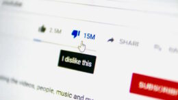 dupa-ce-a-ascuns-numarul-de-dislike-uri-pentru-toate-clipurile,-youtube-se-pregateste-acum-sa-elimine-optiunea-cu-totul