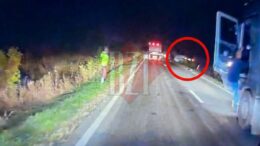 imagini-surprinse-de-camera-de-bord,-la-cateva-secunde-de-la-producerea-tragediei-din-trafic!-autoutilitara-nu-a-luat-foc-instant,-in-accidentul-rutier-de-langa-motca,-in-urma-caruia-doi-tineri-s-au-stins