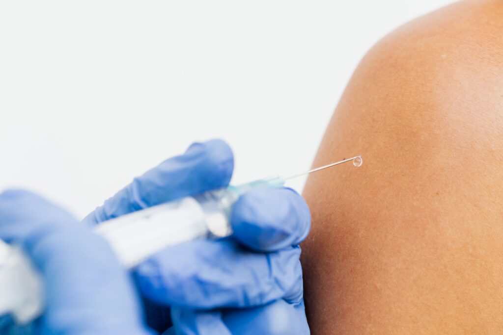 ce-sa-mananci-si-sa-bei-inainte-de-vaccinul-antigripal.-sfaturile-medicilor-si-nutritionistilor