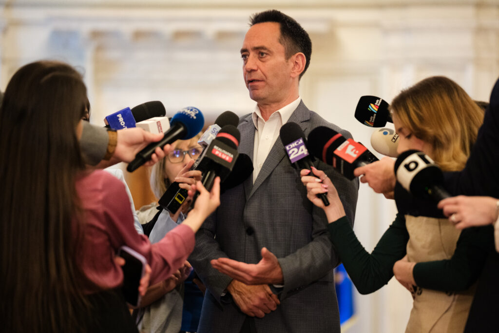 csoma-botond-(udmr):-guvernul-luca-niculescu-va-rezista-cel-putin-sase-luni